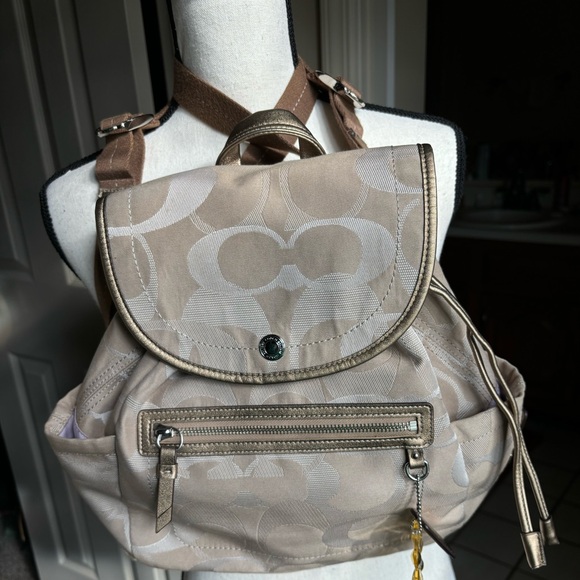 Coach Signature Kyra Daisy Backpack - Picture 2 of 15